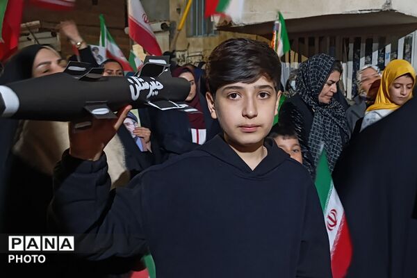 صدای پرتاب موشک‌های دستساز و کاغذی ملت ایران هراسی در دل دشمنان وطن