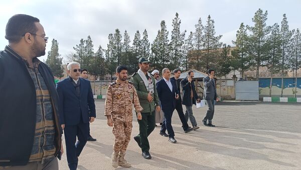 آیین نواختن زنگ انقلاب در دبیرستان نمونه دولتی مهرورزان خواف
