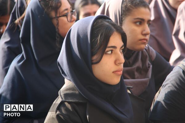 حضور خادمان‌ امام رضا (ع) در هنرستان شهدای سایپا اسلامشهر