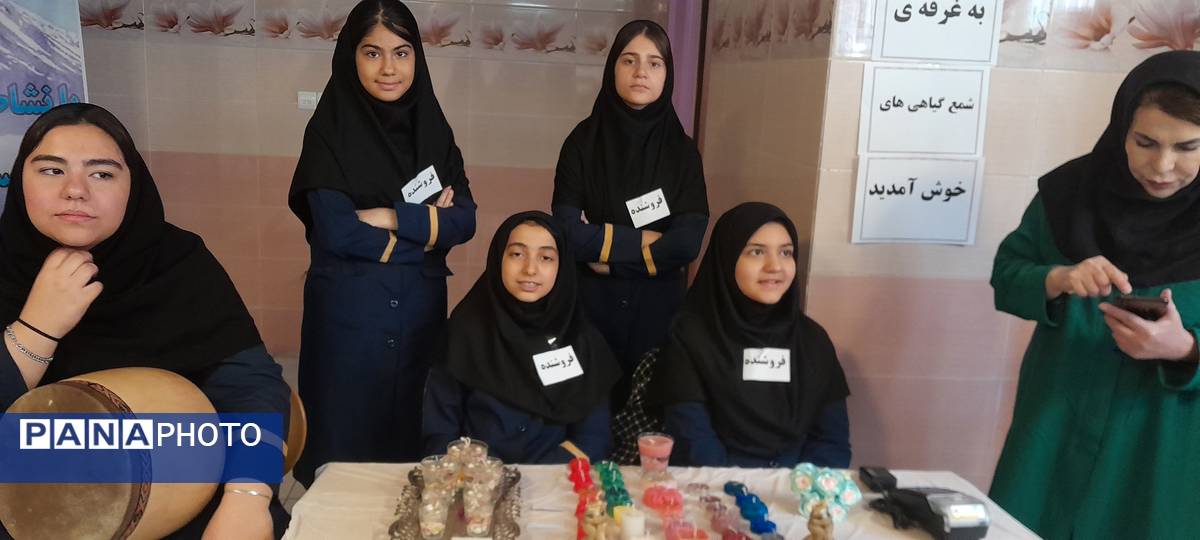 جشنواره نوجوان خوارزمی تلفیقی از علم و عمل در دبیرستان استعدادهای درخشان فرزانگان ملارد