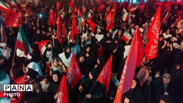 صد و پنجاه و پنجمین شب تجمعات بیعت با رهبری در نورآباد 
