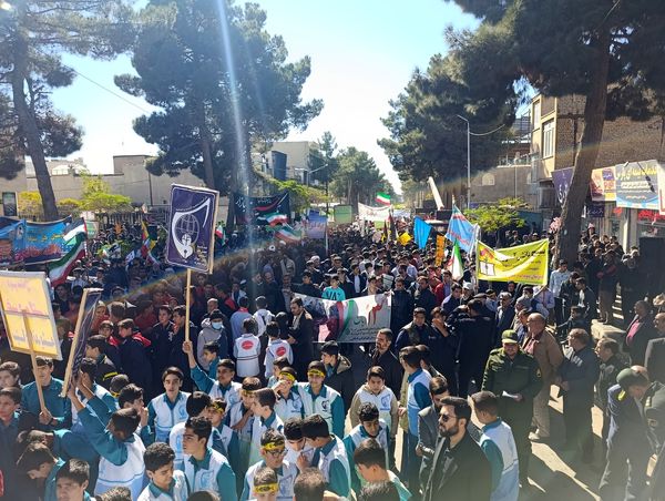 فریاد استقلال و آزادی در طنین ۱۳ آبان در تربت حیدریه