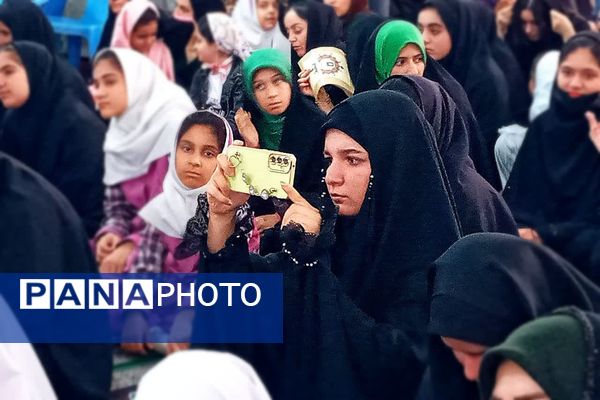 محفل انس با قرآن و آیین تجلیل از دانش‌آموزان برتر مسابقات قرآن در شهرستان باشت