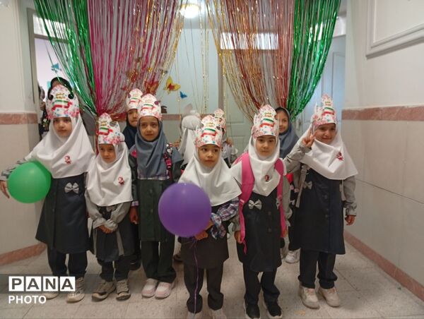 برگزاری جشن شکوفه ها در آموزشگاه بنیاد برکت