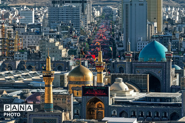 تشییع پیکر رهبر شهید انقلاب در مشهد مقدس-۱
