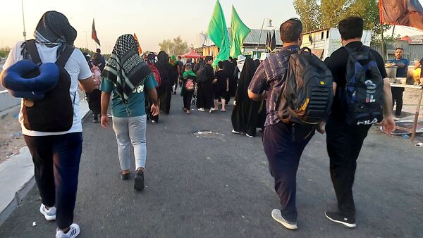 پیاده‌روی اربعین حسینی از نجف تا کربلا