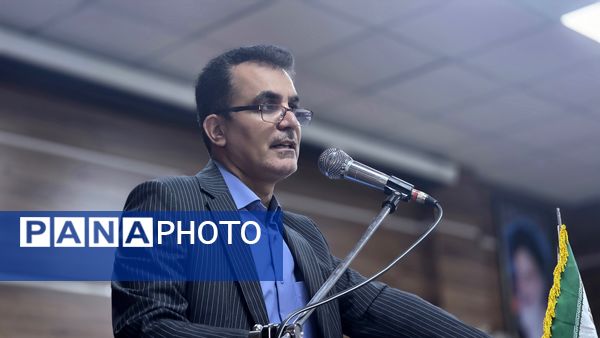 جلسه فصلی مدیران مدارس ابتدایی قائمشهر