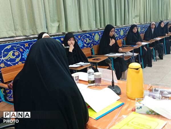 رقابت نخبگان قرآنی خراسان رضوی؛ آغاز مرحله استانی مسابقات قرآن و عترت دانش‌آموزان دختر