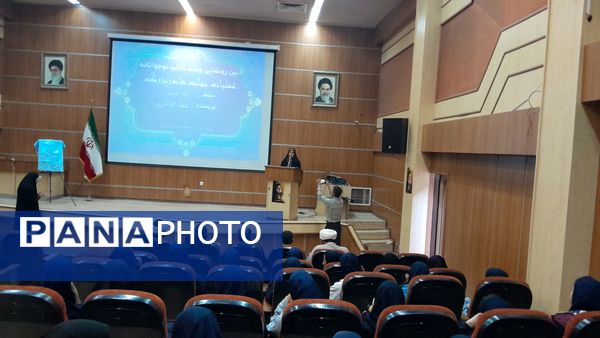 آیین رونمایی و نقد کتاب «عملیات نجات مادربزرگ» در شهرستان ورامین 