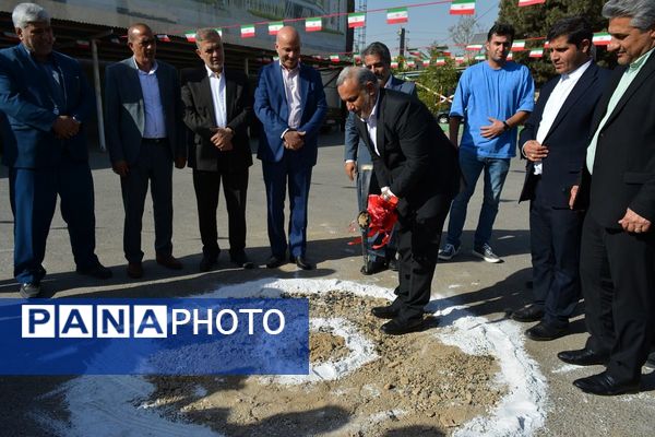 بهارستان روی ریل پیشرفت، افتتاح چندین طرح خدماتی و عمرانی