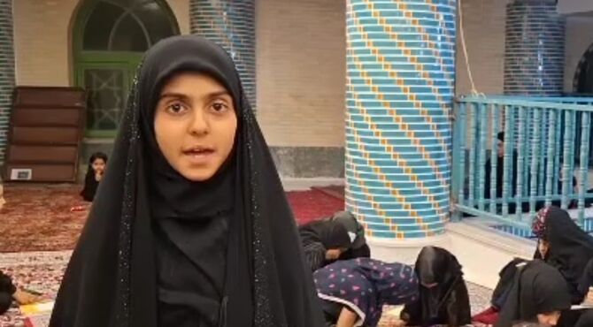 محفلی صمیمی برای دختران و پسران حسینی