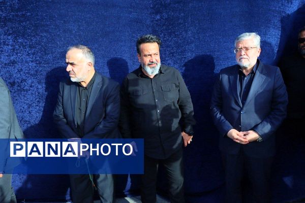 نخستین سالگرد خادم‌الرضا (علیه‌السلام) شهید آیت‌الله سید ابراهیم رئیسی در عرصه میدان شهدا مشهد 