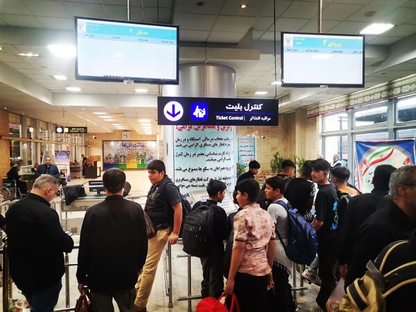 کاروان دانش‌آموزی «سه روز در بهشت» نیشابور