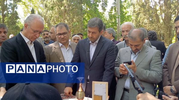 آیین بهره‌برداری از گذر صنایع دستی اصفهان