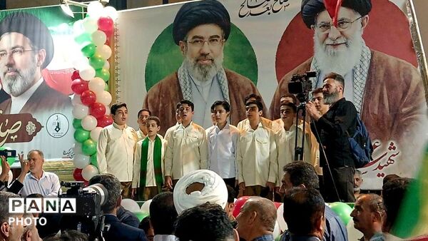 خرم آباد در عید غدیر صحنه‌ای باشکوه از وحدت و ولایتمداری خلق کرد