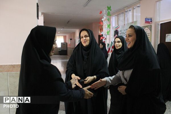 صبحانه سالم در دبیرستان ساره ورامین