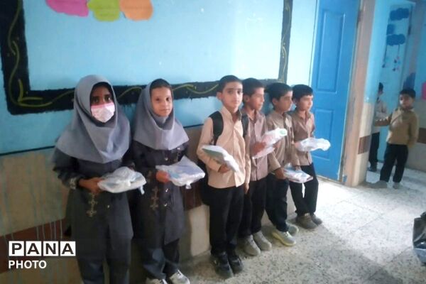 جشن عاطفه‌ها در مدارس رودبار جنوب