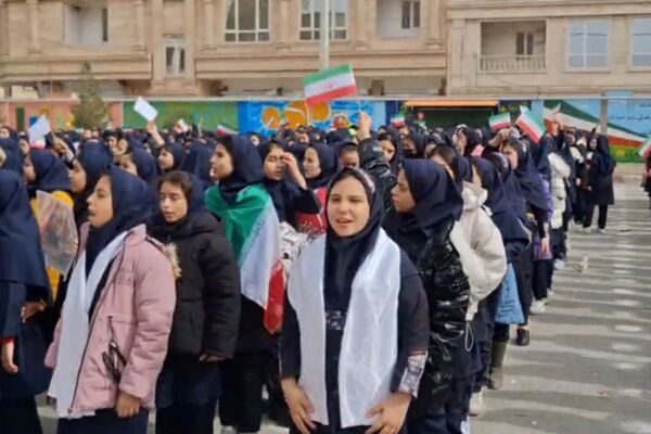 از کلاس درس تا شکوه انقلاب؛ شور دانش آموزی،  شور فجر