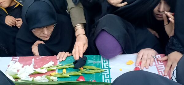 بدرقه شهدای گمنام در شهرستان کوهپایه 