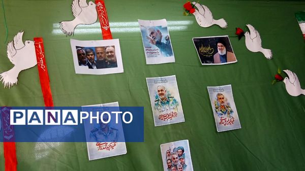 حضور پرشور دانش آموزان و اقشار مردم در جشن 22بهمن روستای سرتشنیز 