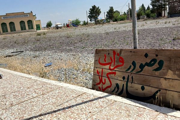 فرهنگیان ملارد به یاد شهدا در یادمان شهدای اقتدار زائر شدند