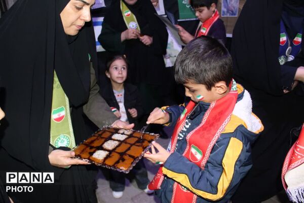 مراسم سازمان دانش‌آموزی فاروج به یاد دانش‌آموزان شهید میناب