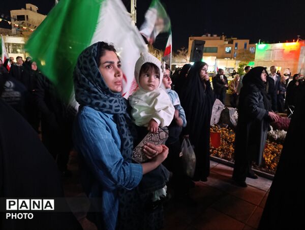 حماسه همدلی ملت در مشهد مقدس