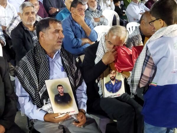 آیین بزرگداشت شهدای دفاع مقدس در مسیر«اتحاد مقدس»