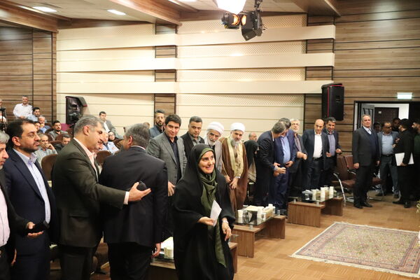  جلسه شورای توسعه و برنامه‌ریزی استان کردستان با حضور وزیر راه و شهرسازی 