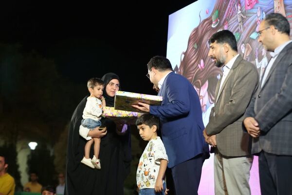 اجتماع دهه نودی‌‍‌ها در یزد