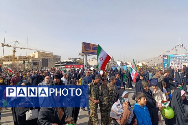 ۲۲ بهمن روز همبستگی و حضور مردم است