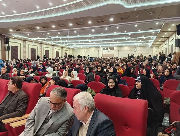  تقدیر از ۲۶۲ دانش‌آموز مقام‌آور با نیازهای ویژه در مشهد