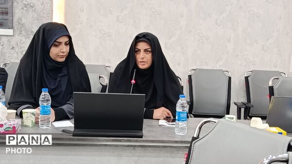 نشست خبری خبرنگاران و اصحاب رسانه با مدیرکل آموزش و پرورش استان خراسان رضوی