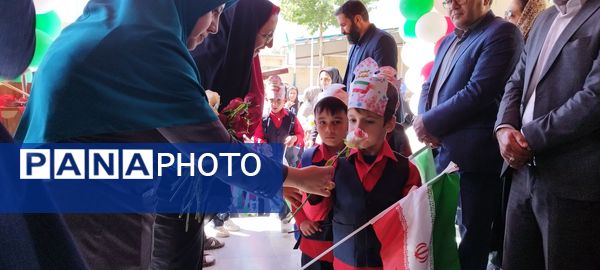 جشن شکوفه‌ها در شهرستان فریدونشهر