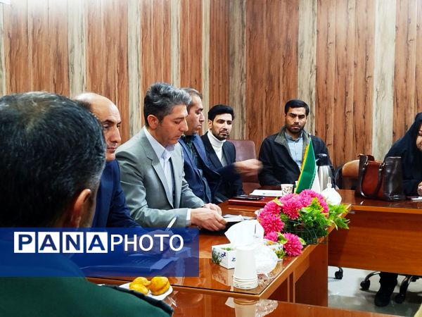 جلسه برنامه‌ریزی برگزاری راهپیمایی یوم‌الله ۲۲ بهمن با حضور مدیران مدارس شهرستان فاروج