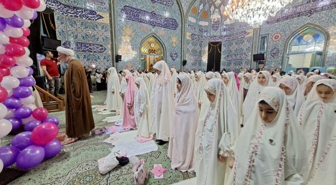 شکوه بندگی دختران در ضیافت جشن تکلیف در تهران