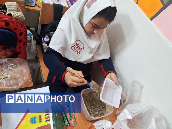 روز درختکاری متفاوت در دبستان ارمغان هستی ناحیه 3 کرج