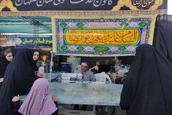 حال هوای خیابان‌های مشهد در شب شهادت حضرت علی بن موسی رضا (ع)