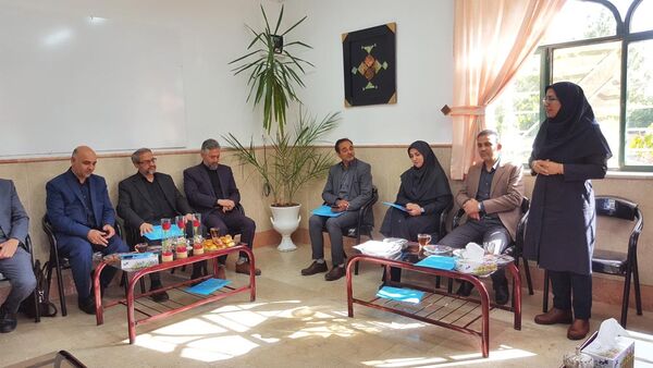 بازدید مدیر کل آموزش و پرورش استان از پیش دبستانی نوآموزان با آسیب شنوایی امام رضا (ع)