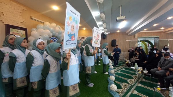 آئین افتتاحیه برنامه سفیران سلامت دانش آموزی استان خراسان رضوی در دبستان شاهد تحقیقی ناحیه ۶