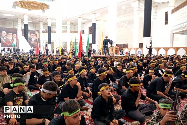 نوجوانان عاشورایی در حرم شاهچراغ(ع) - 2