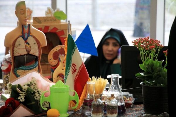 مراسم معلم سرآمد ۱۴۰۳ شهرستان‌های استان تهران و گرامیداشت مقام معلم در ایوان ری