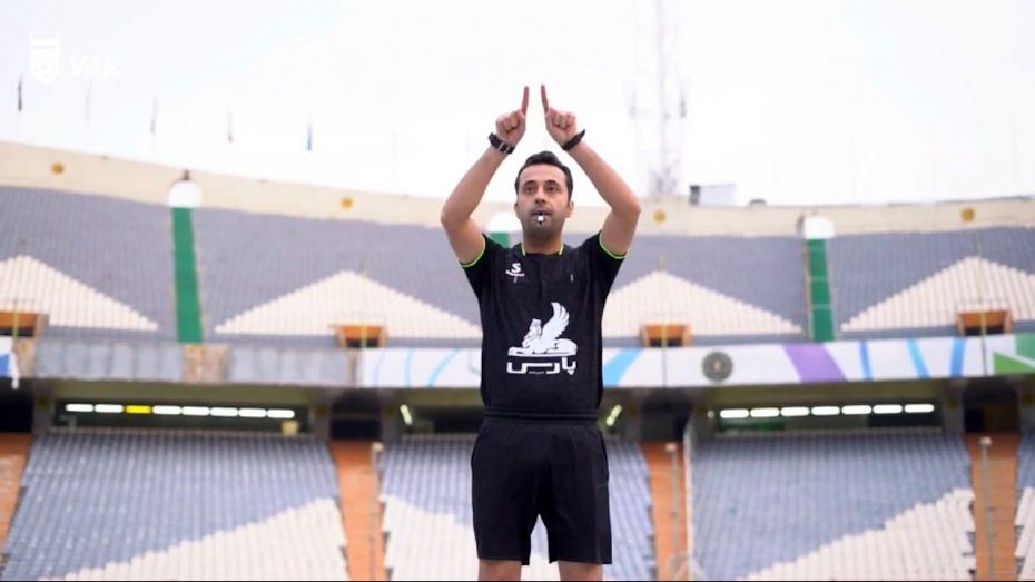 داور چهارمحال‌وبختیاری مسابقات فوتبال آسیا را سوت می‌زند