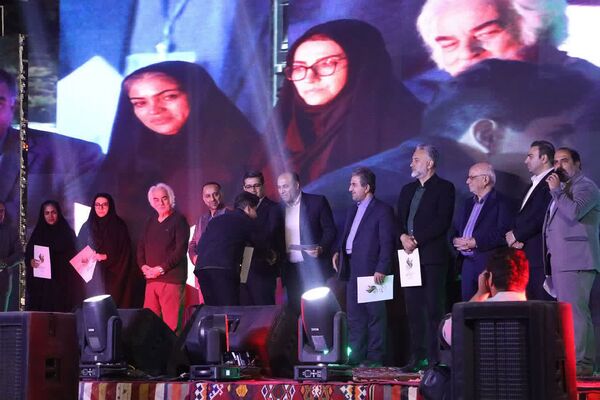 درخشش معلمان و دانش‌آموزان ورامینی در شب ششم جشنواره اقوام ایرانی