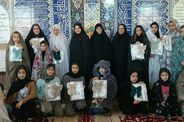 بازدید از دانش آموزان معتکف  روستای بزنجرد 