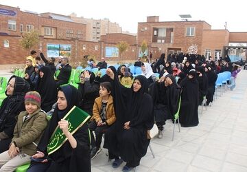 یادواره شهدا در مدرسه استثنایی باغچه‌بان قم