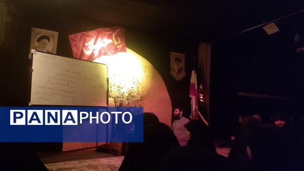 عزاداری نوجوانان بنت الهدی‌ در شب هشتم محرم