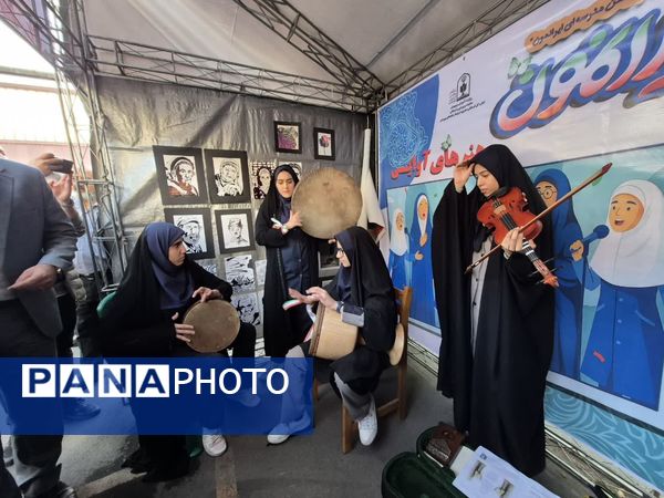 صدای انقلاب طنین انداز شد