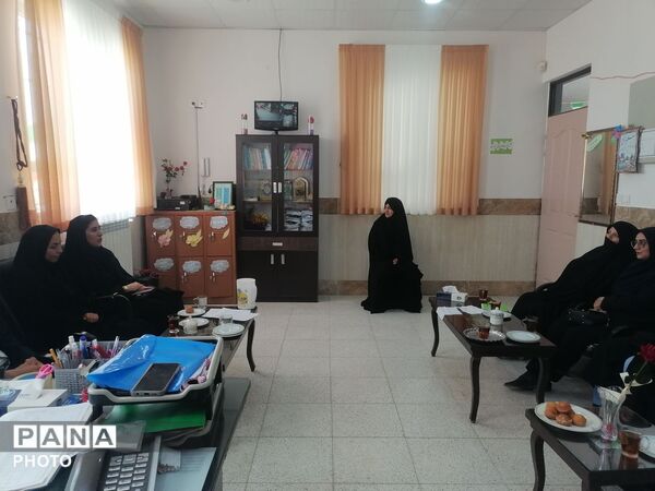 بازدید کارشناسان  آموزش و پرورش خلیل آباد از آموزشگاه زهرا عبداللهیان