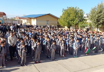 زنگ آغاز دوباره مدارس، میزبان شور و شوق دانش‌آموزان